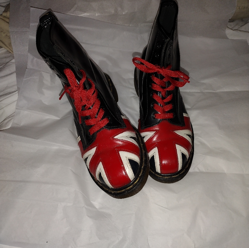 Dr. Martens Union Jack Leather Boot